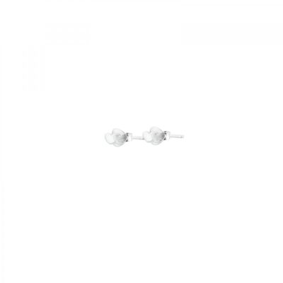 loving-heart-studs-1400x1400