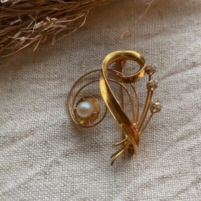 18K Vintage - Brosch med pärlor och vita stenar