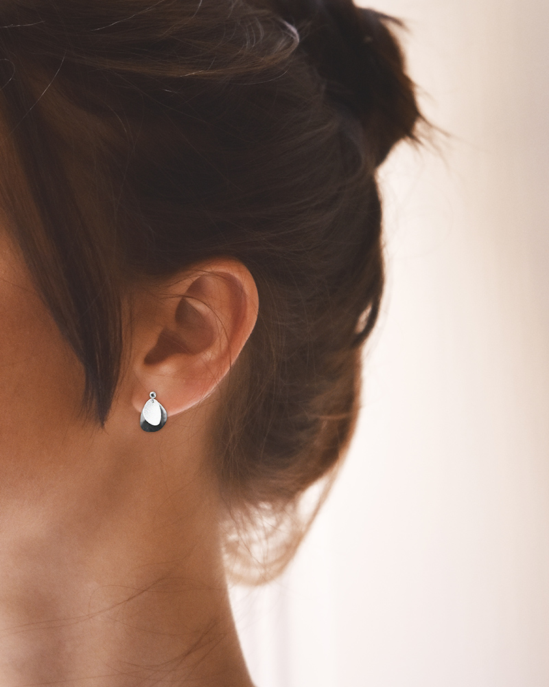 Drakenberg Sjölin- Silverörhängen Lakeside drop studs