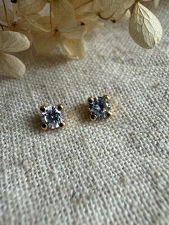 18K Vintage - Örhängen vit sten