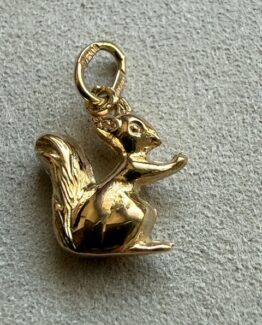 18K Vintage - Hängsmycke Ekorre