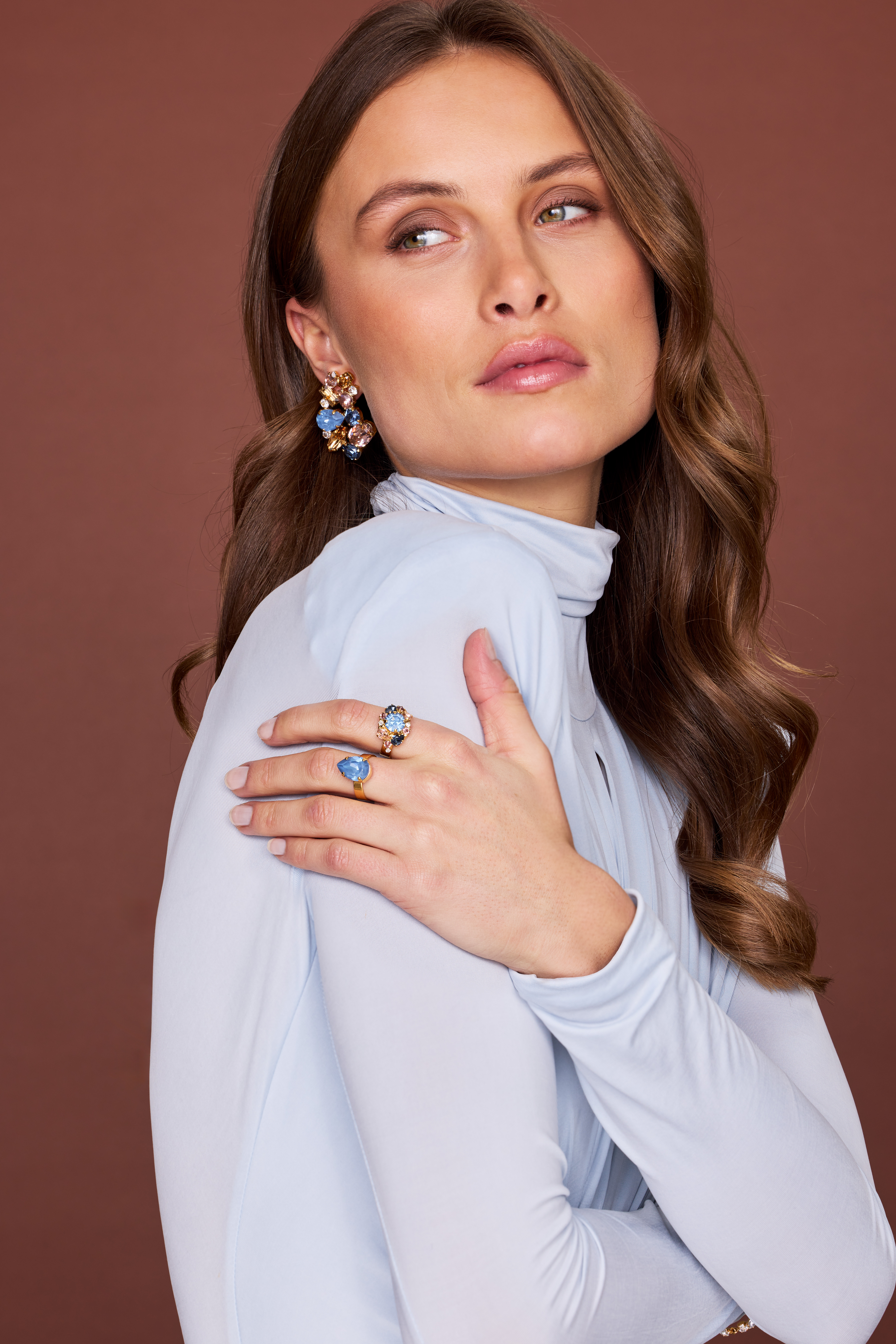 Caroline Svedbom - Örhängen Isolina smoked blue combo