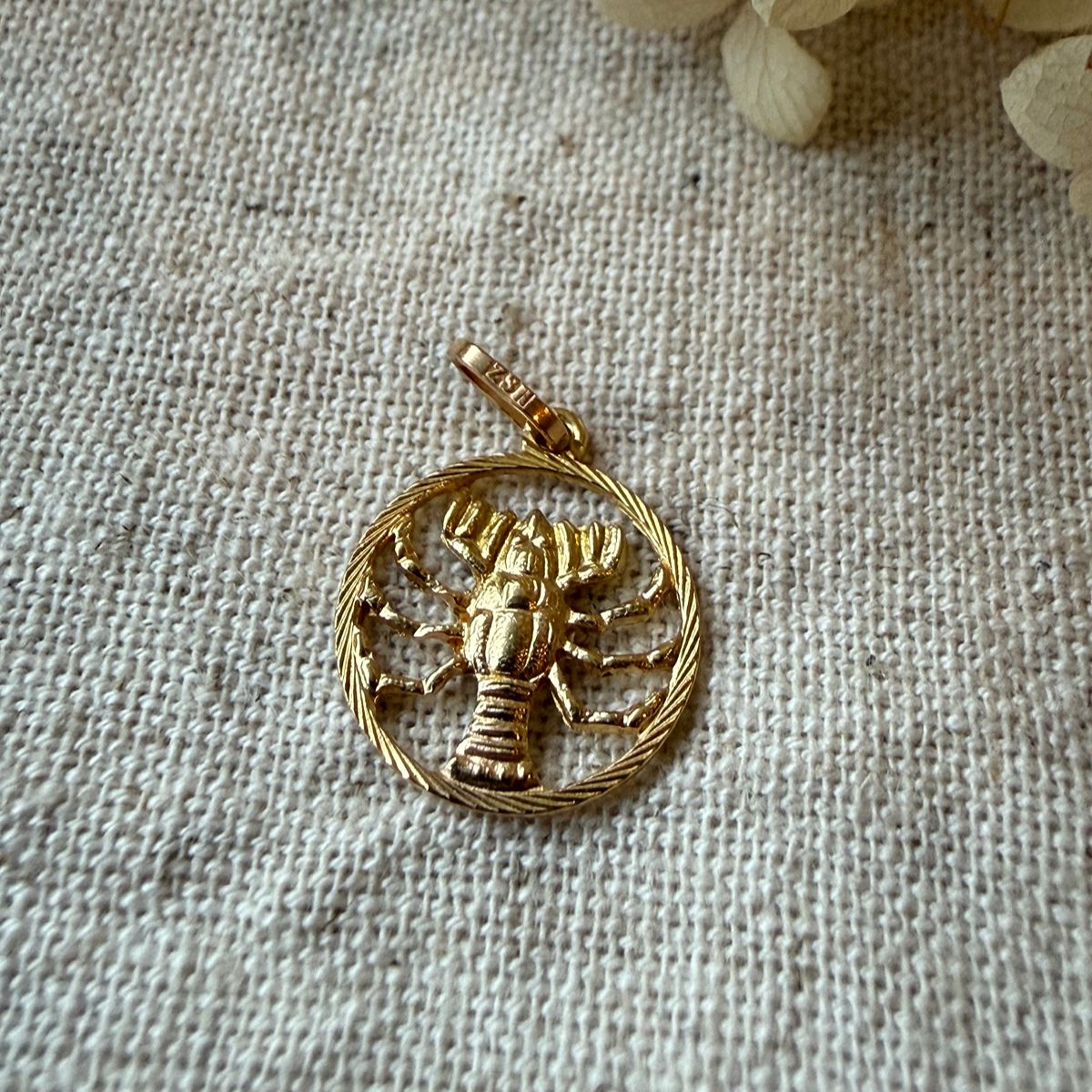 18K Vintage - Hängsmycke Stjärntecken kräfta