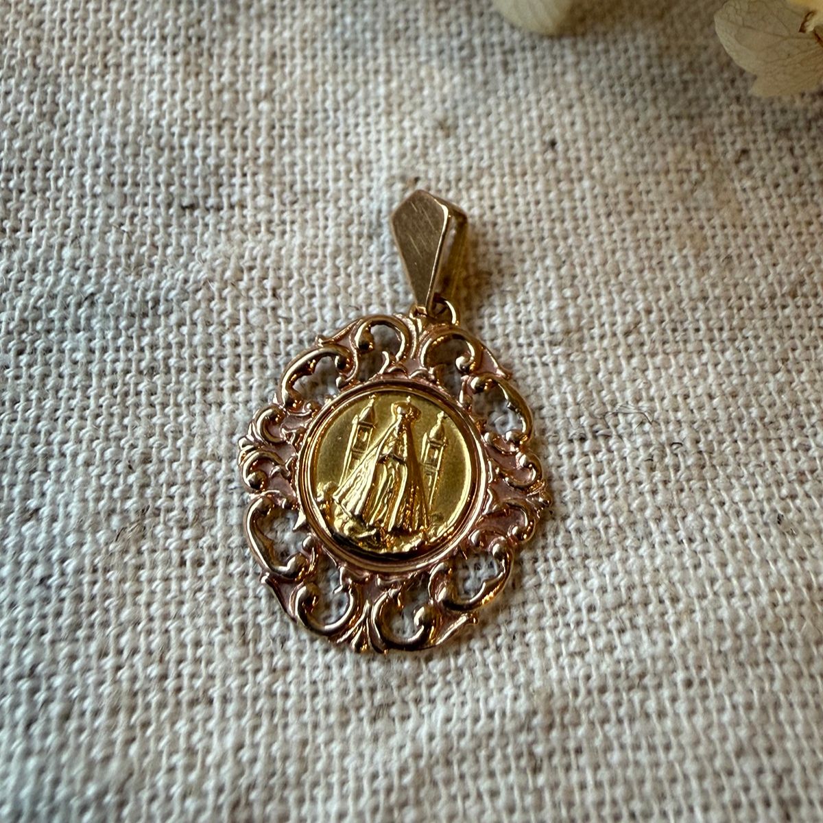 18K Vintage - Hängsmycke